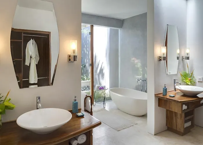 Lataliana Villas *